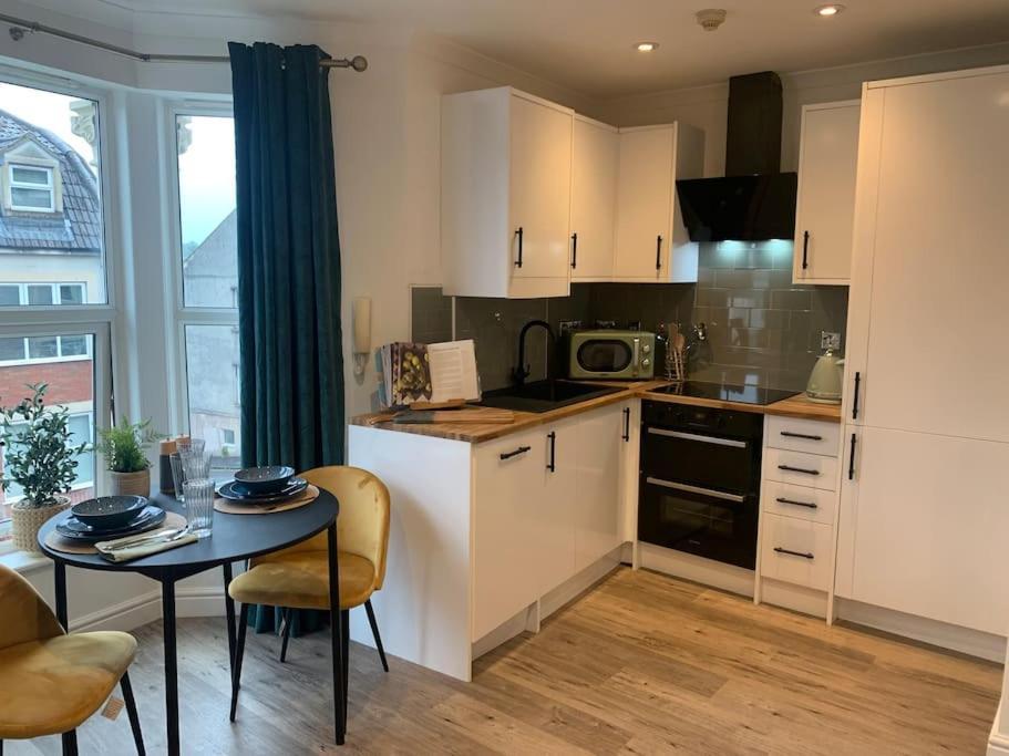 Alto - Lovely 2 Bedroom Serviced Apartment Bristol By Mint Stays Exteriér fotografie